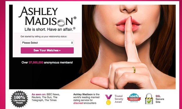 Pembobol Situs Selingkuh Ashley Madison di Duga Wanita